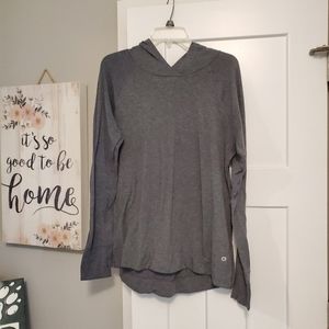 GAP Activewear long sleeve hooded tee with thumb holes